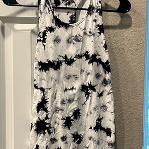 Stylish Black and White Tie-Dye Tank Top